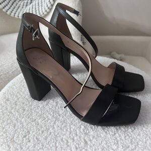Women's Black Block Heel Ankle-Strap Sandals